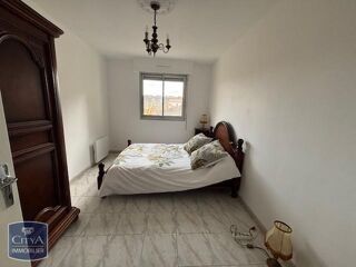  Appartement à louer 3 pièces 84 m²
