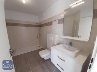  Appartement � louer 2 pi�ces 45 m� Cuers