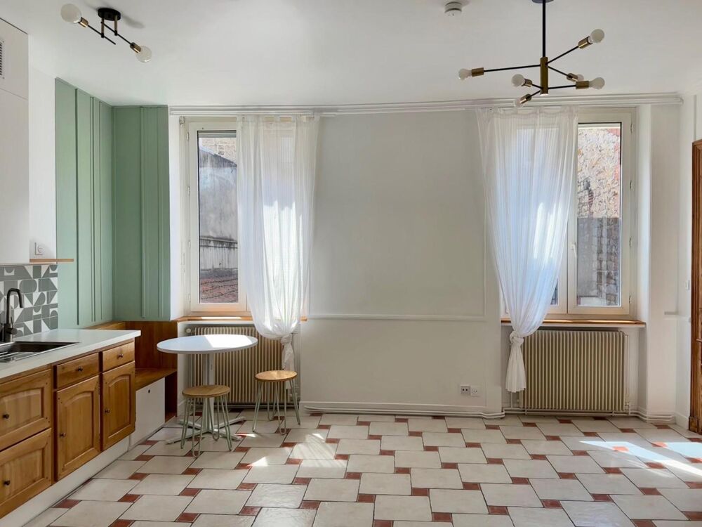 location Appartement - 2 pièce(s) - 49 m² Saint-Étienne (42000)