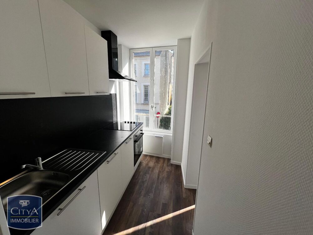 À LOUER : Découvrez cet appartement rénové T2 situé au c....