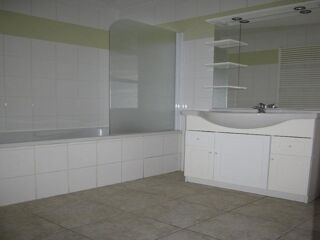  Appartement à louer 4 pièces 105 m²
