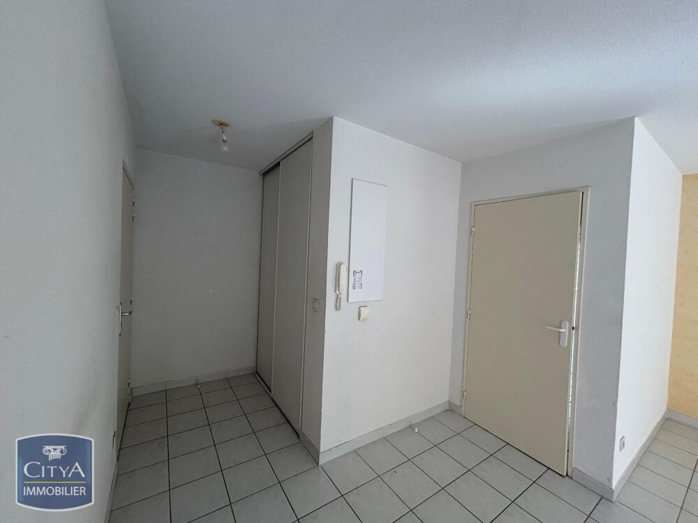 location Appartement - 3 pièce(s) - 54 m² Vauvert (30600)