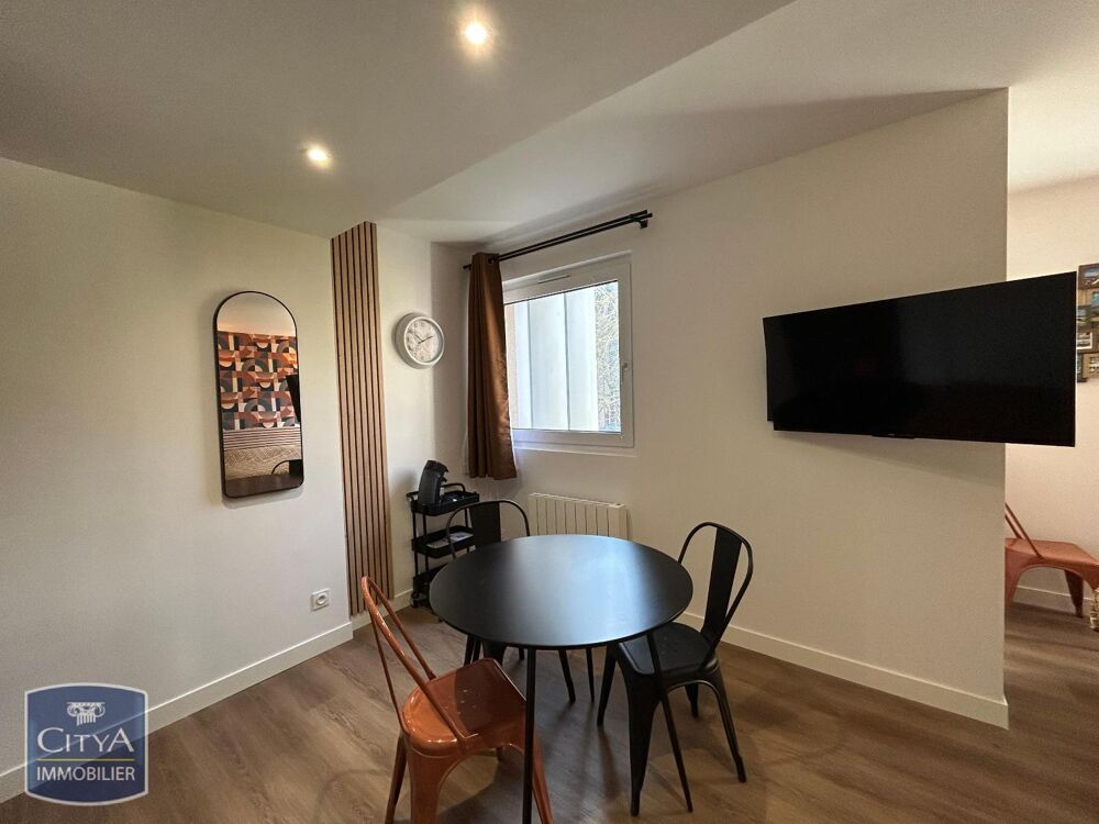 À louer, un charmant appartement rénové de type T1 situé....