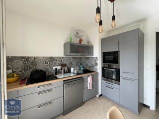  Appartement à louer 4 pièces 85 m²