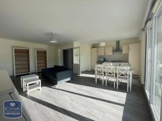  Appartement à louer 3 pièces 71 m²