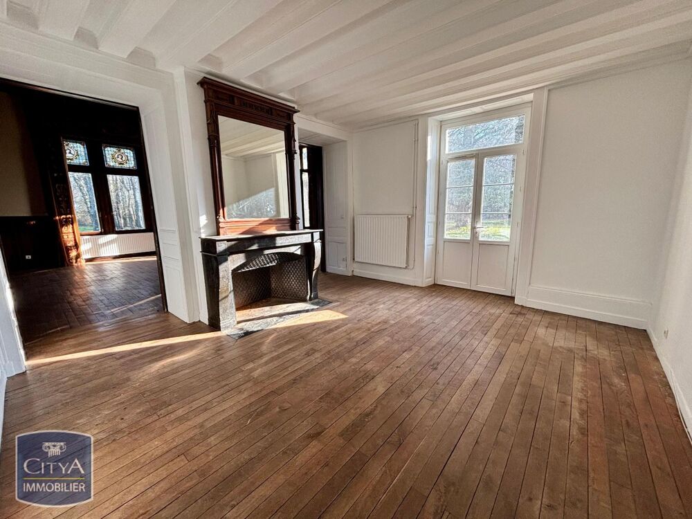 À LOUER : Charmante maison T6 située dans le paisible vi....