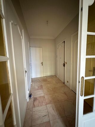  Appartement à louer 3 pièces 75 m²