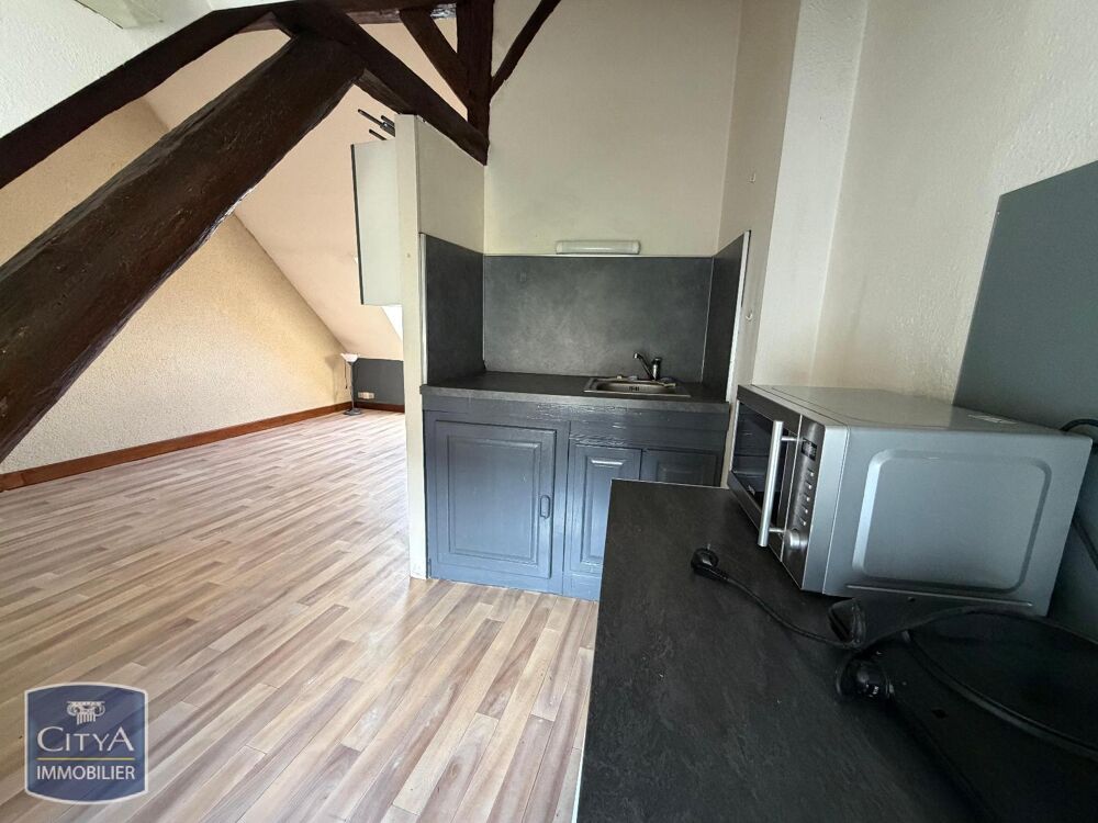 À LOUER : Appartement T1 situé à Châteauroux, dans le dé....
