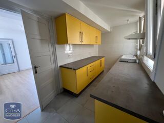  Appartement à louer 3 pièces 107 m²