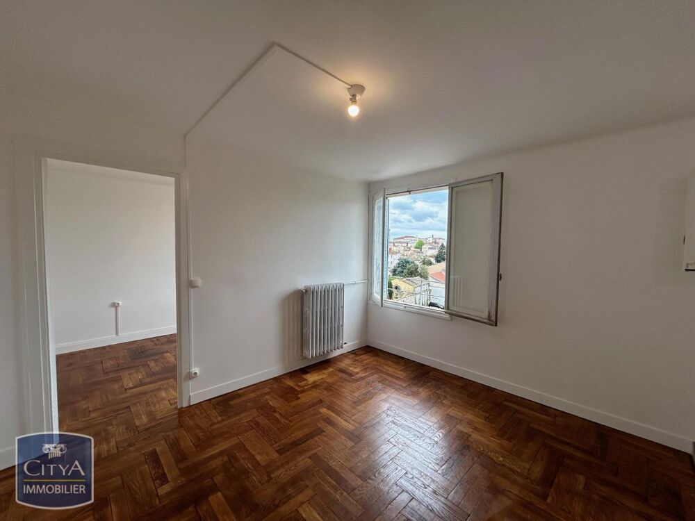 A LOUER // 13 PLACE DE TRION // T2 de 38.62m² Cet appart....