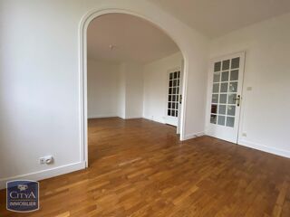  Appartement à louer 4 pièces 74 m²