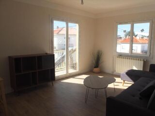  Appartement à louer 3 pièces 60 m²
