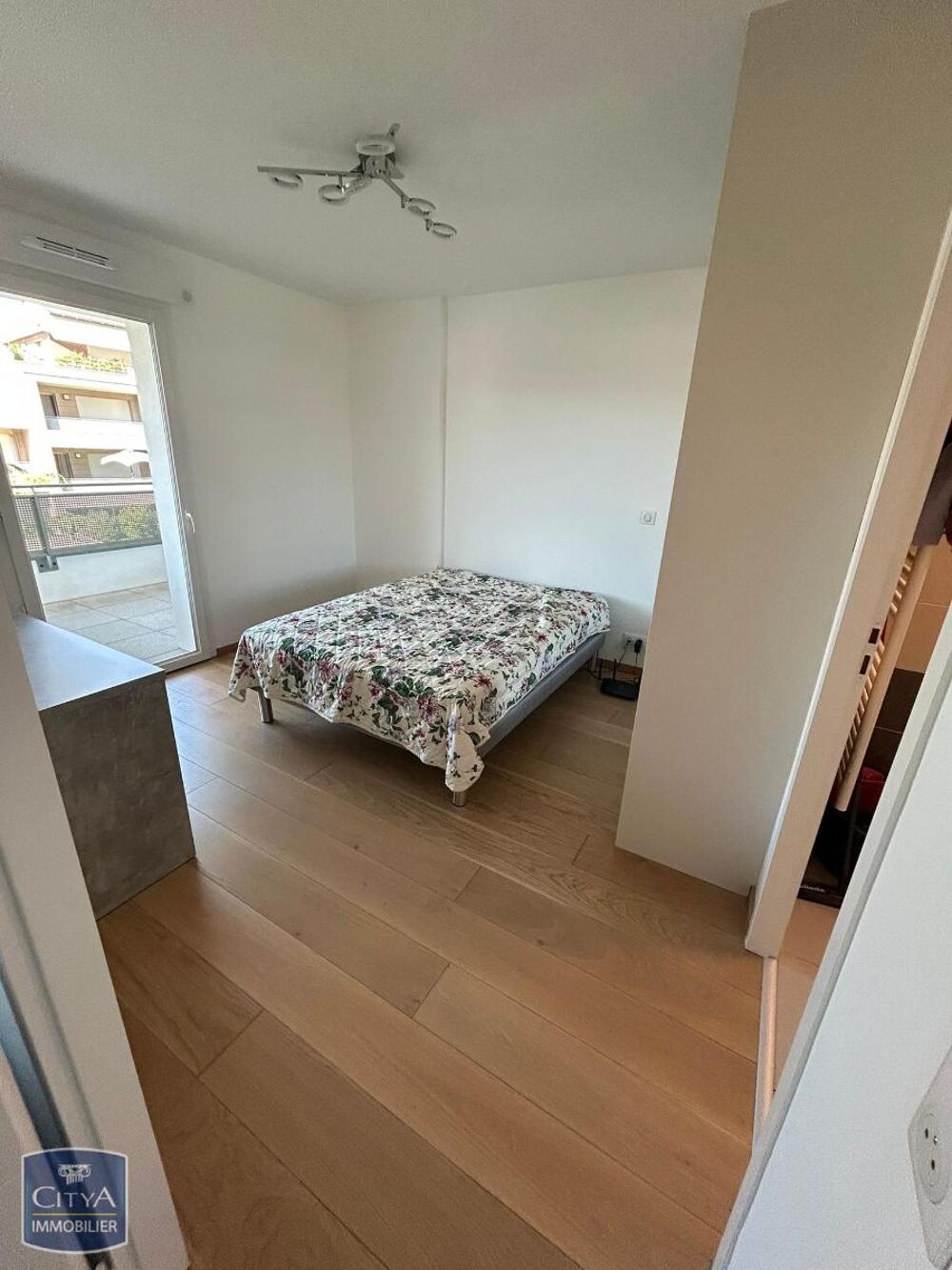 location Appartement - 2 pièce(s) - 41 m² Saint-Julien-en-Genevois (74160)