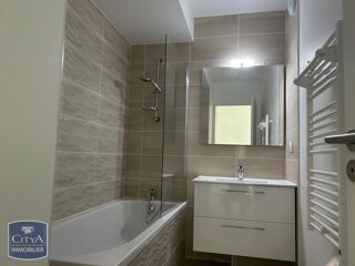  Appartement à louer 2 pièces 47 m²