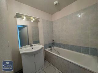  Appartement à louer 2 pièces 55 m²