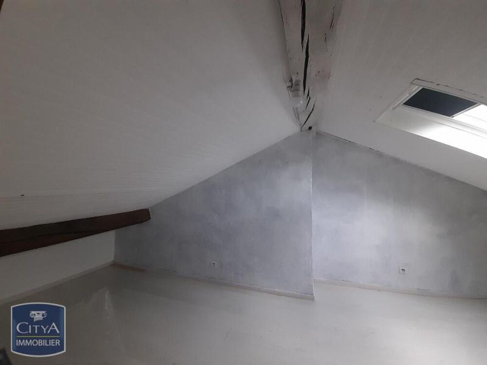 EXCLUSIVITÉ - APPARTEMENT 3 PIÈCES DANS IMMEUBLE ANCIEN ....