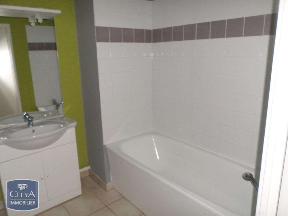 À LOUER : Appartement T2 situé à Hénin-Beaumont, dans le....
