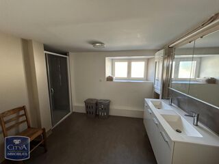 location Maison - 5 pièce(s) - 146 m² Quelaines-Saint-Gault (53360)