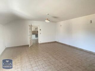  Appartement à louer 3 pièces 98 m²
