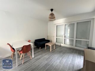  Appartement à louer 2 pièces 35 m²