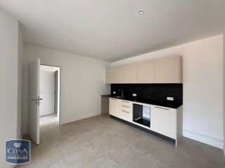  Appartement à louer 3 pièces 64 m²