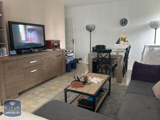  Appartement à louer 4 pièces 82 m²