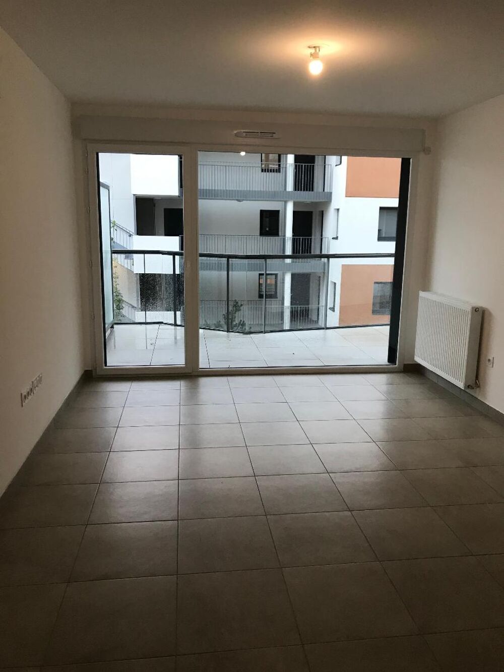 location Appartement - 2 pièce(s) - 41 m² Décines-Charpieu (69150)
