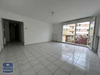  Appartement à louer 3 pièces 83 m²