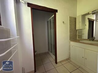  Appartement à louer 2 pièces 63 m²