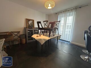  Appartement � louer 4 pi�ces 211 m�