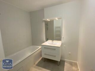  Appartement à louer 3 pièces 70 m²