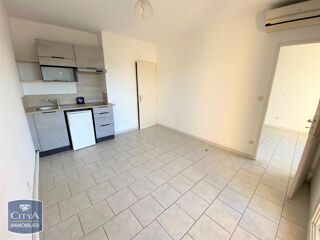 location Appartement - 2 pièce(s) - 38 m² Port-Saint-Louis-du-Rhône (13230)
