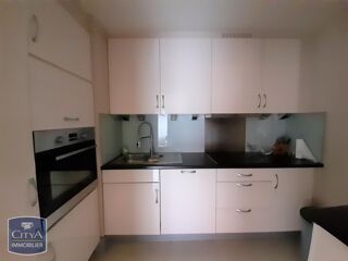  Appartement à louer 3 pièces 79 m²