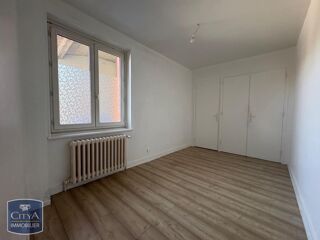  Appartement à louer 4 pièces 78 m²
