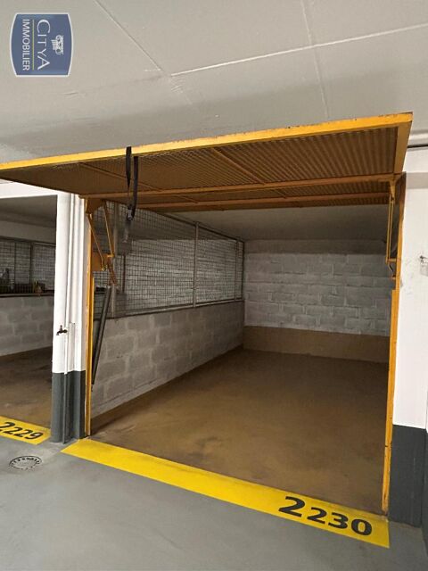  Parking / Garage  louer 14 m