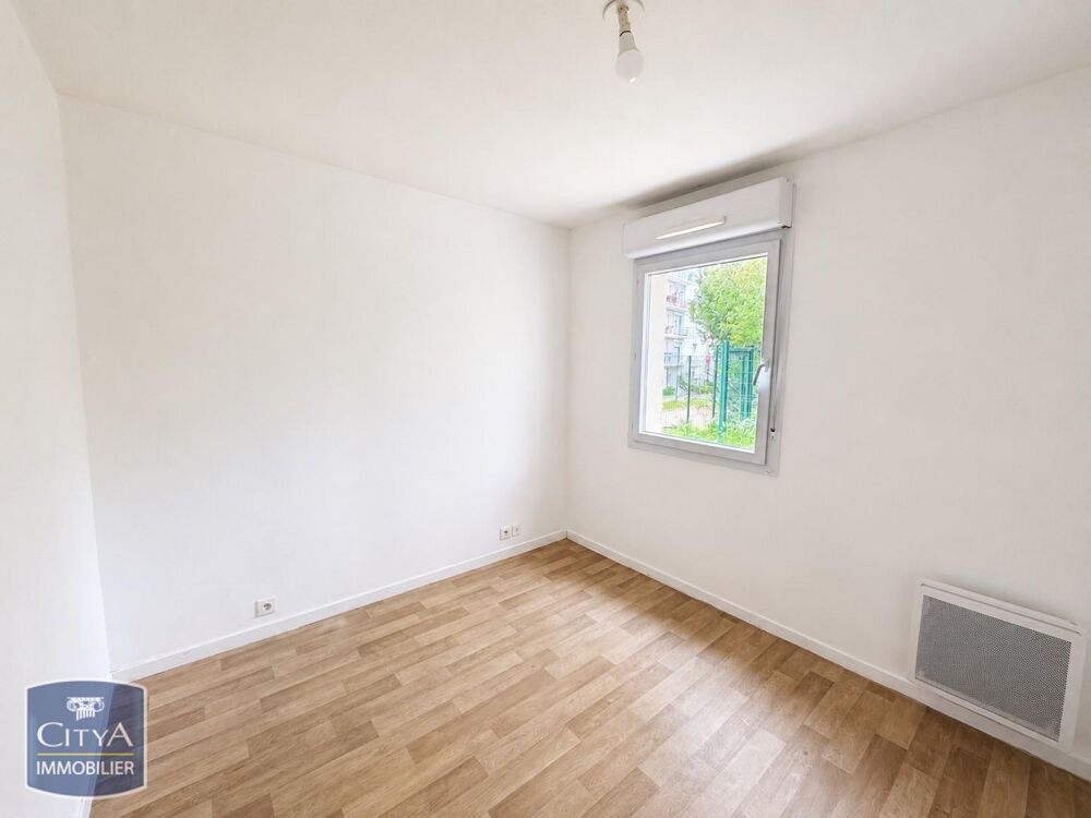 EXCLUSIVITE - RIVE DROITE A louer : Appartement T1 bis d....