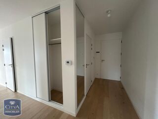  Appartement à louer 3 pièces 69 m²