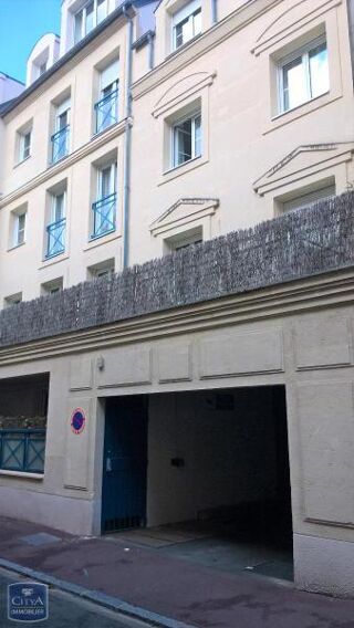  Parking / Garage � louer 