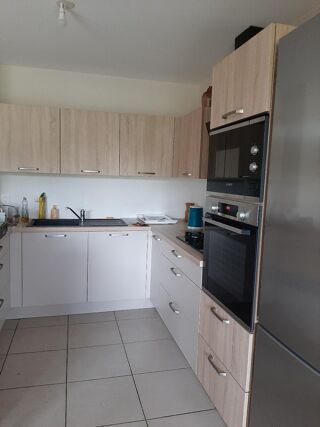  Appartement à louer 4 pièces 99 m²