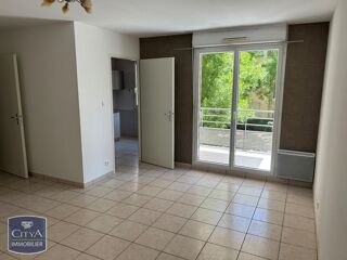  Appartement à louer 3 pièces 64 m²