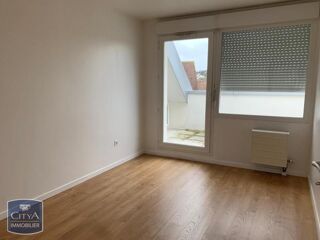  Appartement à louer 4 pièces 66 m²