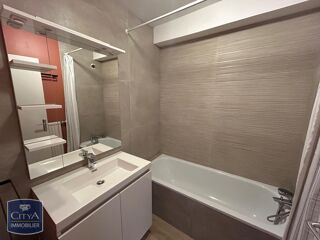  Appartement à louer 3 pièces 71 m²