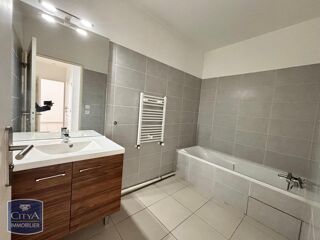  Appartement à louer 3 pièces 60 m²