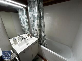  Appartement à louer 3 pièces 50 m²