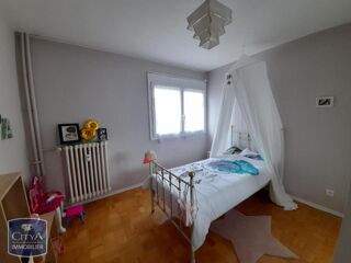  Appartement à louer 4 pièces 74 m²