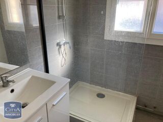  Appartement à louer 2 pièces 33 m²