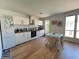  Appartement � louer 3 pi�ces 77 m�