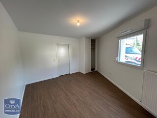  Appartement à louer 3 pièces 65 m²