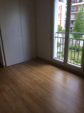  Appartement à louer 4 pièces 88 m²