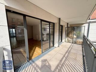  Appartement à louer 4 pièces 82 m²